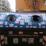 L’invasione degli adesivi