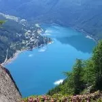Lago di Ceresole, lo specchio d’acqua a poco meno di due ore da Torino