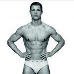 CR7 Underwear, a Torino e in Italia sbarca il marchio di Ronaldo: cartelli con il giocatore in mutande ovunque