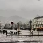 Meteo, a Torino temperature in picchiata con l’ondata di freddo: rischio di deboli nevicate a bassa quota