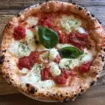 Apre a Torino Peperino: la pizza napoletana e i prodotti Slow Food della Campania arrivano in città