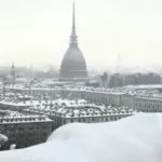 Meteo, a Torino arriva la neve: scatta l’allerta tra domani e venerdì