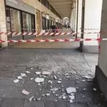 Torino, crolla un pezzo di volta dei portici di Via Po. Dubbi sulla manutenzione