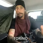 Torino, Vittorio Brumotti preso a calci dagli spacciatori al Parco Sempione