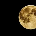 “Luna delle Fragole”, eclissi di luna e di sole, stelle cadenti: giugno un mese straordinario!
