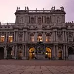 Musei Torino apertura estiva sfidando la crisi