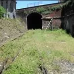 Il Trincerone di Torino di nuovo degradato: immondizia e vegetazione nell’area