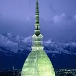 Mole illuminata di verde: così Torino celebra la giornata nazionale sulla SLA