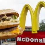 McDonald’s dona centinaia di pasti a Torino: la catena attiva nella solidarietà ai meno abbienti