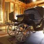 Ai Musei Reali la carrozza di Vittorio Emanuele II: il mezzo del Re esposto per i 160 anni di Unità