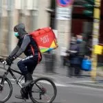 Torino, rider cattura ladro di biciclette dopo un inseguimento