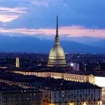 La Mole si illumina per sostenere la candidatura di Torino per l’Eurovision 2022