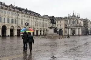 piazza San Carlo Torino con la pioggia