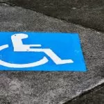 Torino, 8 permessi ritirati e 50 multe per i furbi del tagliando disabili