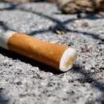 Allarme inquinamento per i mozziconi di sigarette a Torino, solo 16 multe in 6 anni