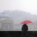 Meteo a Torino, in città torna la pioggia, con un lieve calo delle temperature
