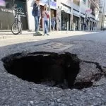 Torino: dimezzati i fondi per riparare le strade