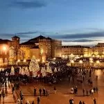 Le luci di Natale di Torino accese una settimana in più